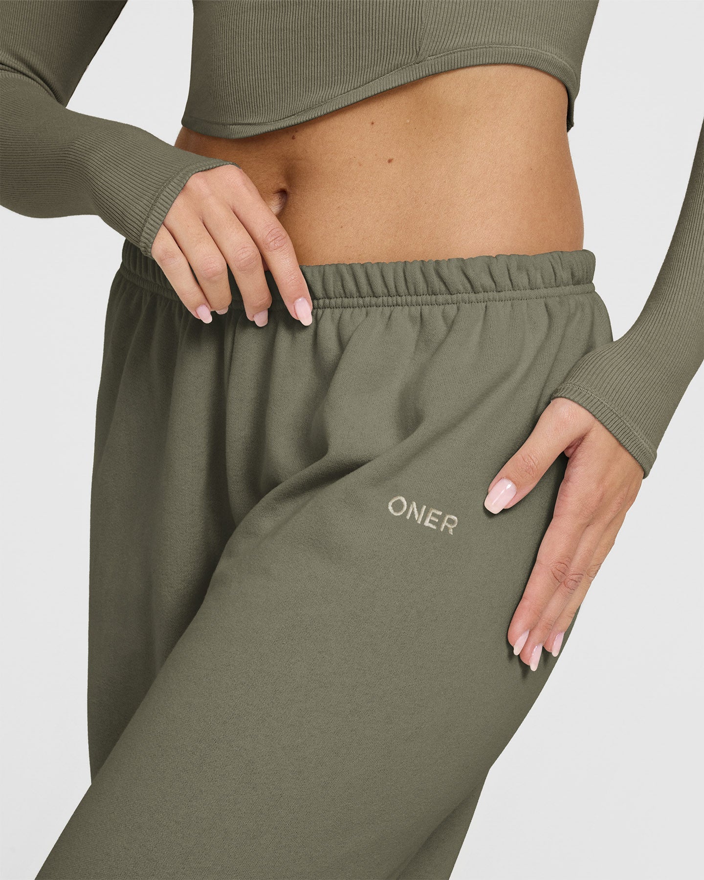 Mid Weight Jogger - Alpine Green